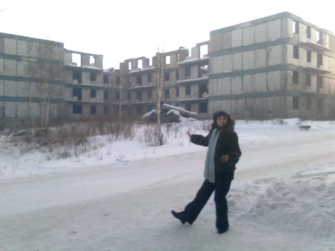 �������