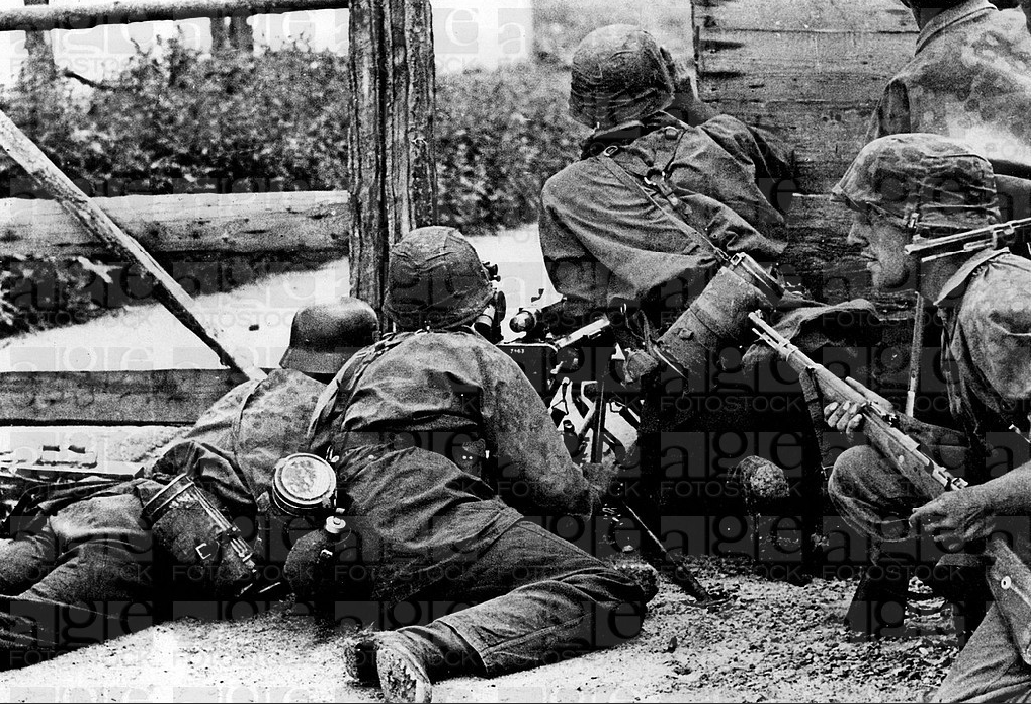 A patrol lying in wait at the gate of a house south-east of Novg