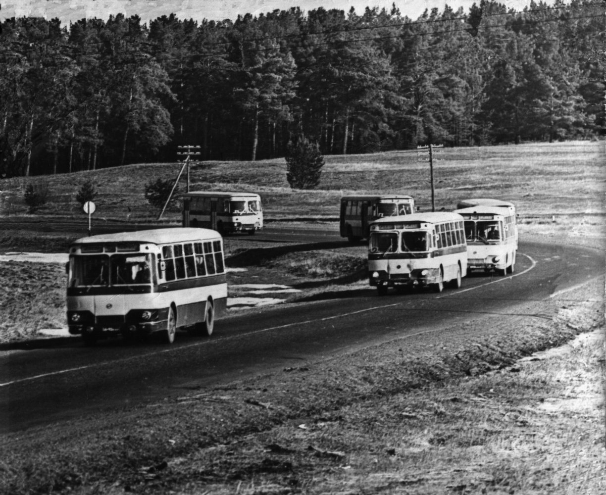 1982 год автобусы едут до завода СТО